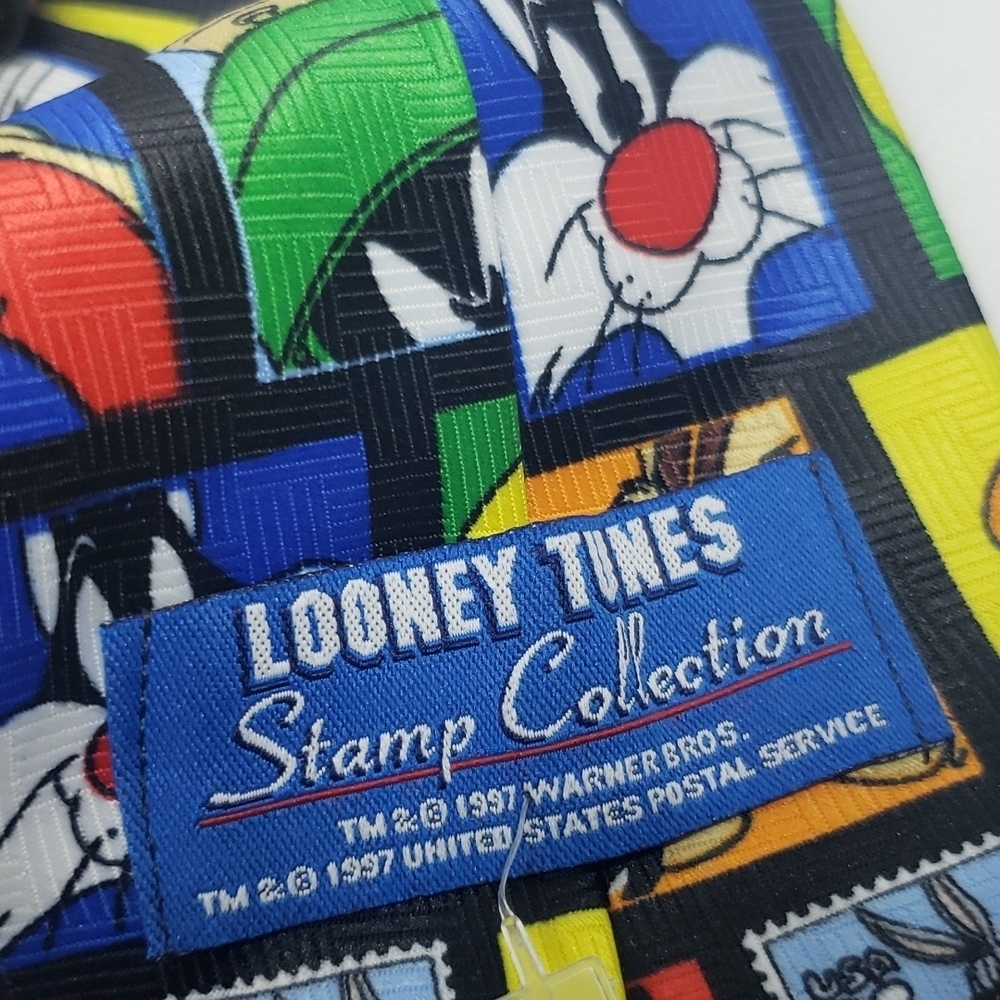 Looney toons tie - Picture 3 of 4